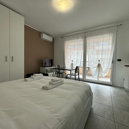 APPARTAMENTO FIERA MILANO - Affitti brevi Italia Pero Esterno foto